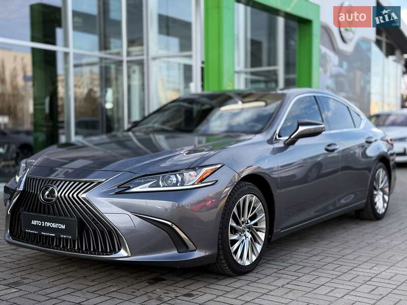 Седан Lexus ES 2020 в Киеве