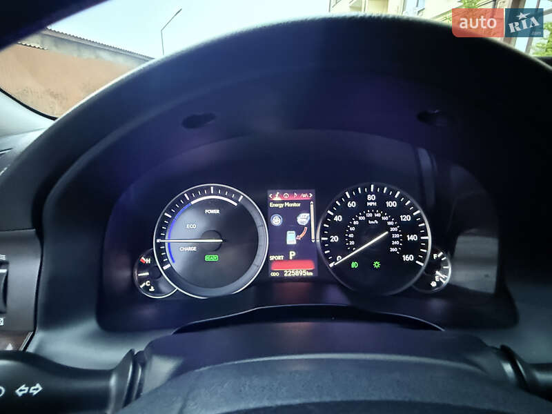 Седан Lexus ES 2016 в Одесі