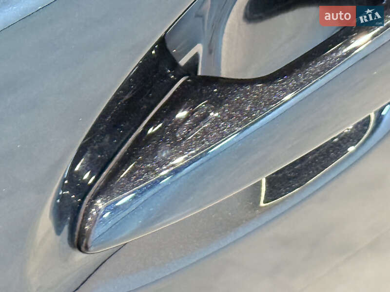 Седан Lexus ES 2016 в Одесі