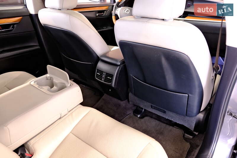 Седан Lexus ES 2014 в Одессе