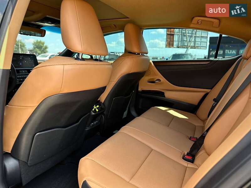 Седан Lexus ES 2024 в Киеве фото 69 Седан Lexus ES 2024 в Киеве