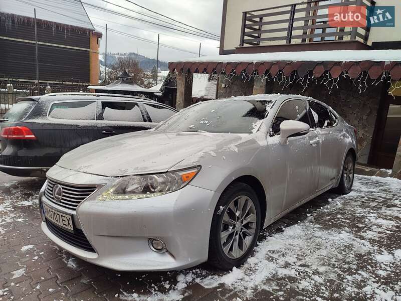 Седан Lexus ES 2014 в Бердичеве