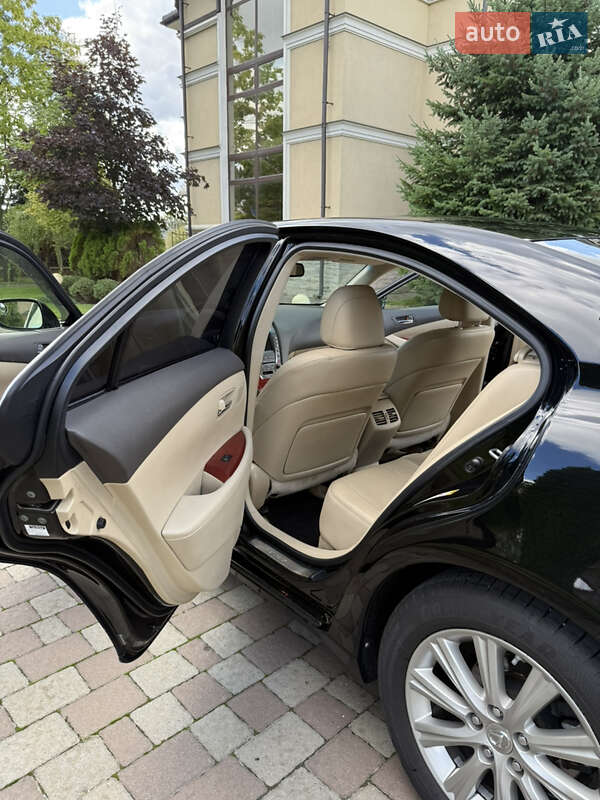 Седан Lexus ES 2008 в Сарнах