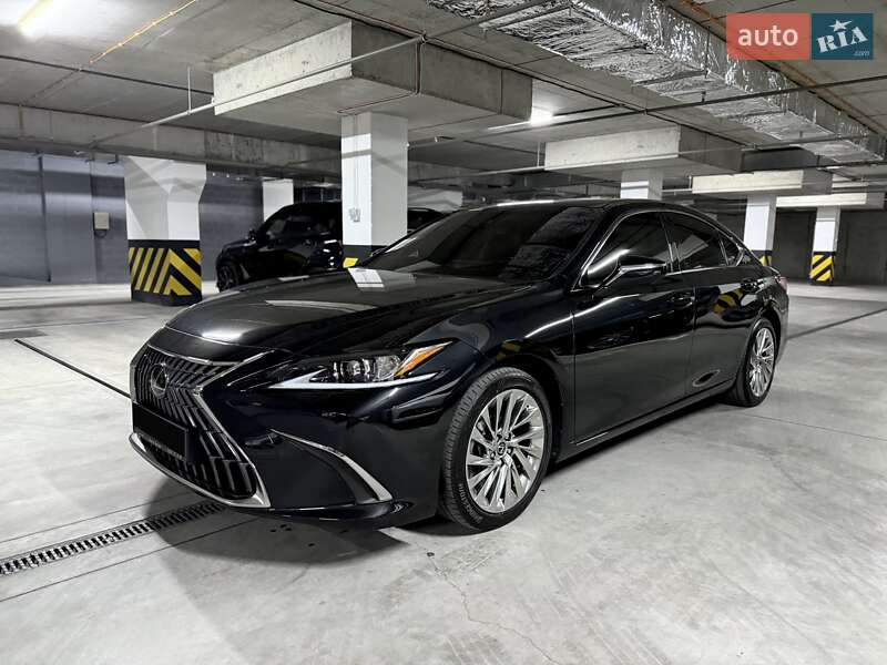 Седан Lexus ES 2022 в Днепре