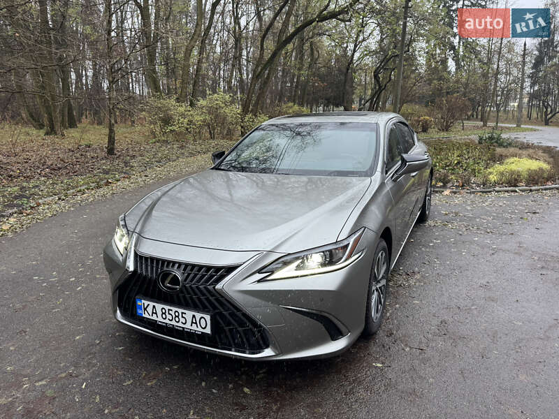 Седан Lexus ES 2022 в Києві