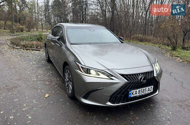Седан Lexus ES 2022 в Киеве