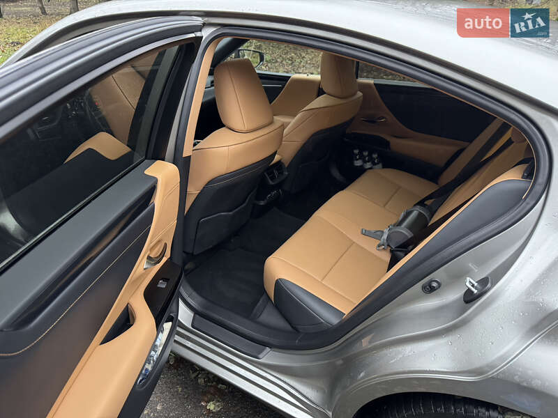 Седан Lexus ES 2022 в Києві