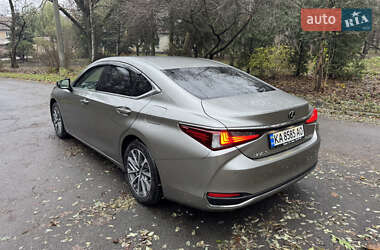 Седан Lexus ES 2022 в Києві