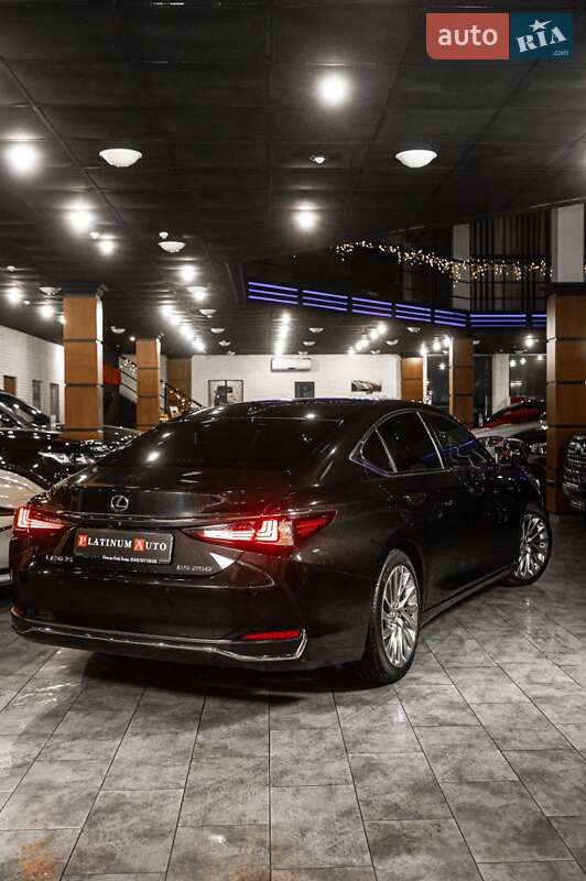 Седан Lexus ES 2019 в Одессе