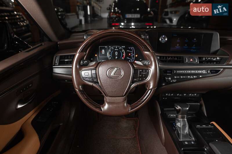 Седан Lexus ES 2019 в Одессе