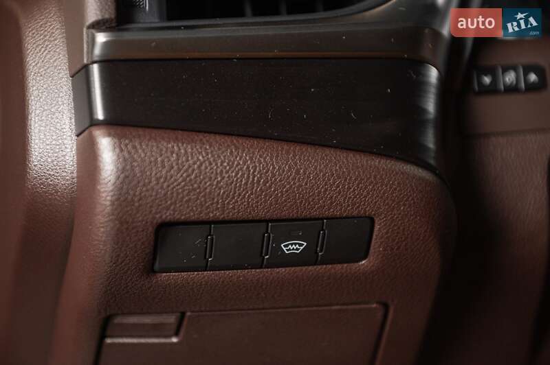 Седан Lexus ES 2019 в Одессе