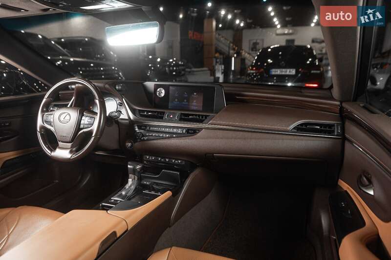 Седан Lexus ES 2019 в Одессе