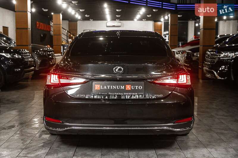 Седан Lexus ES 2019 в Одессе