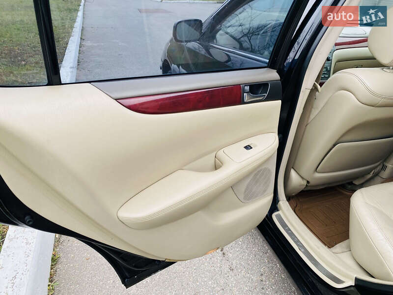 Седан Lexus ES 2003 в Харькове