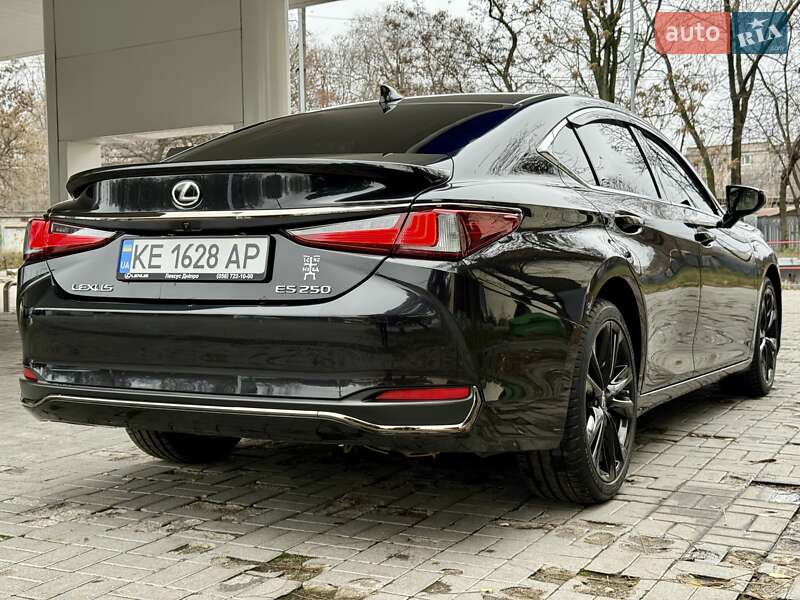 Седан Lexus ES 2023 в Днепре
