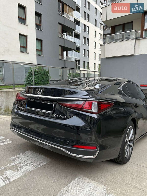 Седан Lexus ES 2018 в Луцьку фото 9 Седан Lexus ES 2018 в Луцьку