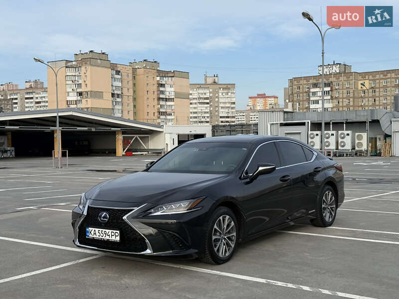 Седан Lexus ES 2022 в Киеве