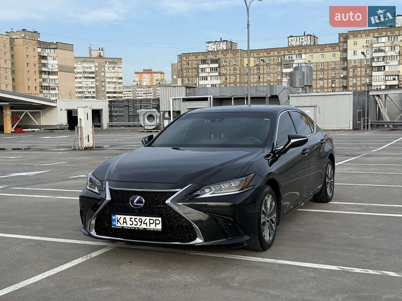 Седан Lexus ES 2022 в Киеве