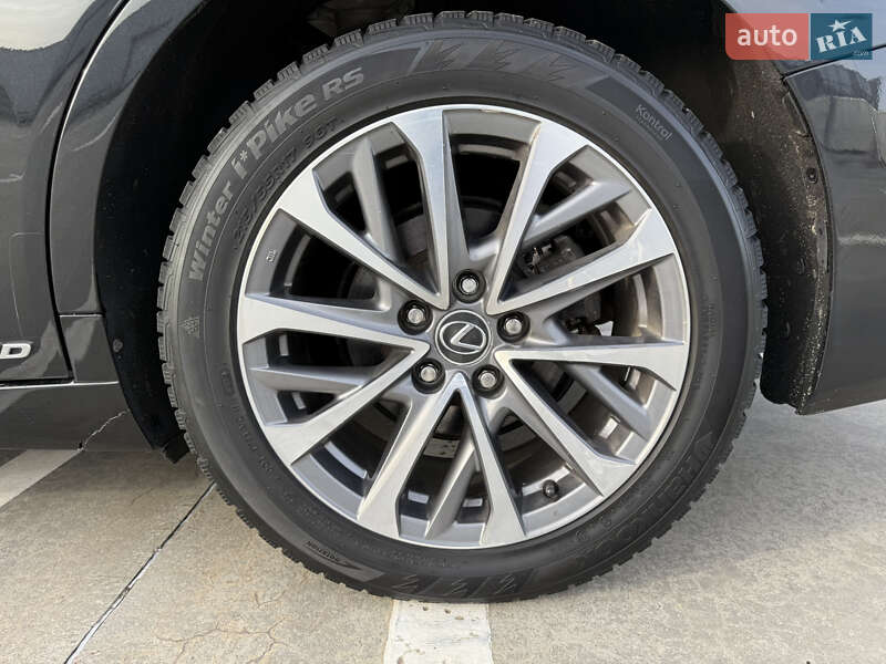 Седан Lexus ES 2022 в Киеве