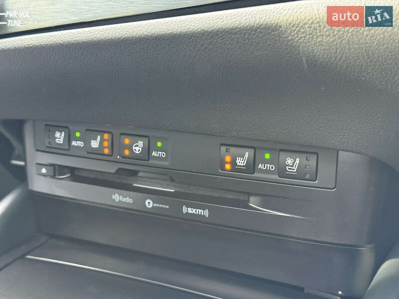 Седан Lexus ES 2022 в Киеве