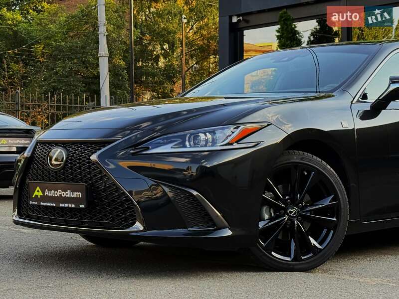 Седан Lexus ES 2023 в Києві