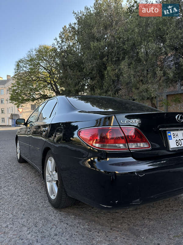 Седан Lexus ES 2004 в Чорноморську