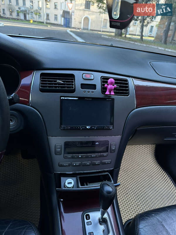 Седан Lexus ES 2004 в Чорноморську