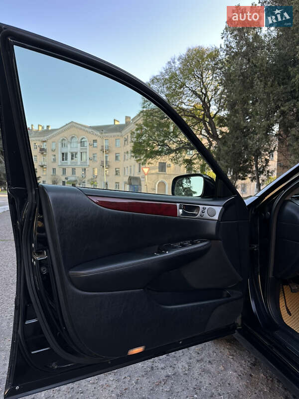 Седан Lexus ES 2004 в Чорноморську