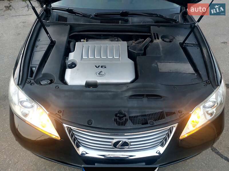 Седан Lexus ES 2008 в Виннице