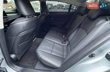 Седан Lexus ES 2023 в Белой Церкви