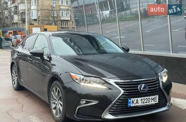 Седан Lexus ES 2016 в Киеве