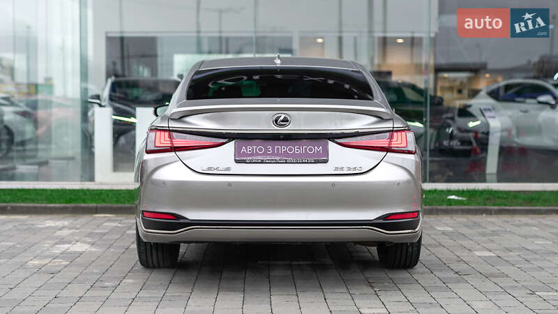 Седан Lexus ES 2023 в Львові фото 4 Седан Lexus ES 2023 в Львові