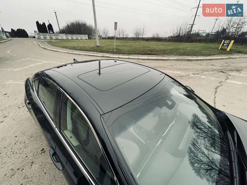 Седан Lexus ES 2019 в Ровно