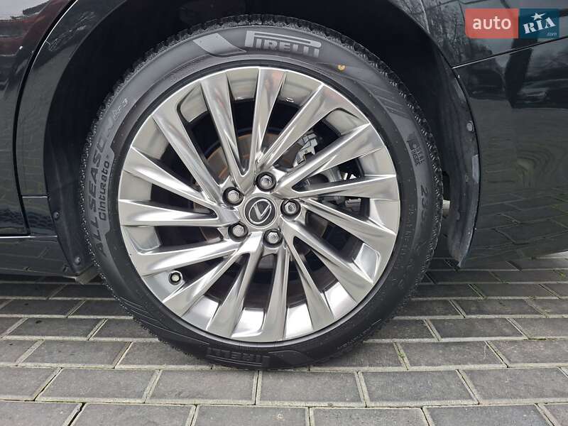 Седан Lexus ES 2022 в Одессе