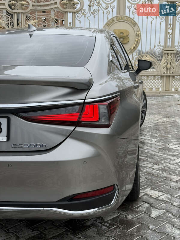 Седан Lexus ES 2020 в Киеве фото 10 Седан Lexus ES 2020 в Киеве