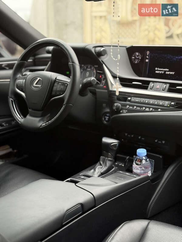 Седан Lexus ES 2020 в Киеве фото 14 Седан Lexus ES 2020 в Киеве