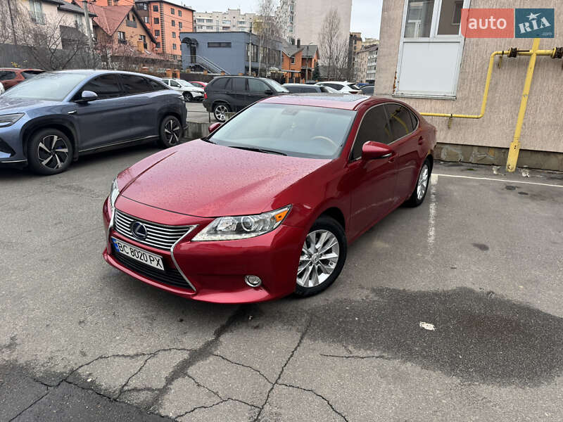 Седан Lexus ES 2013 в Софиевской Борщаговке