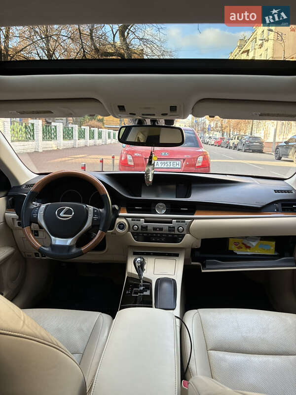 Седан Lexus ES 2014 в Киеве фото 23 Седан Lexus ES 2014 в Киеве