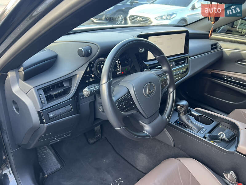 Седан Lexus ES 2024 в Києві фото 26 Седан Lexus ES 2024 в Києві
