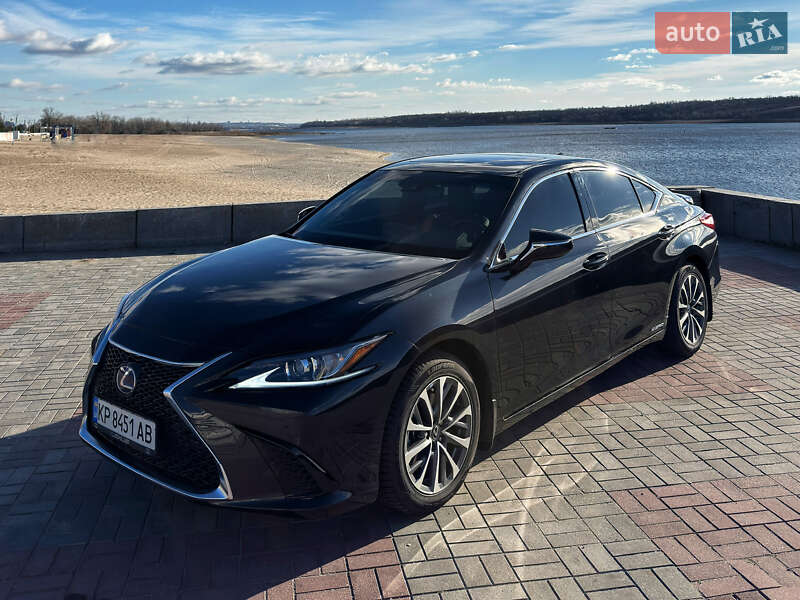 Седан Lexus ES 2021 в Запоріжжі