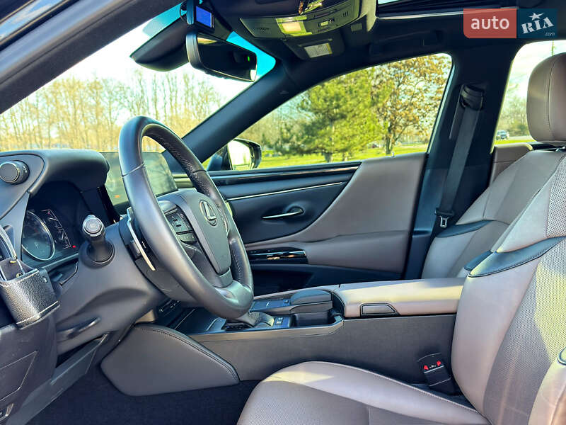 Седан Lexus ES 2021 в Запоріжжі