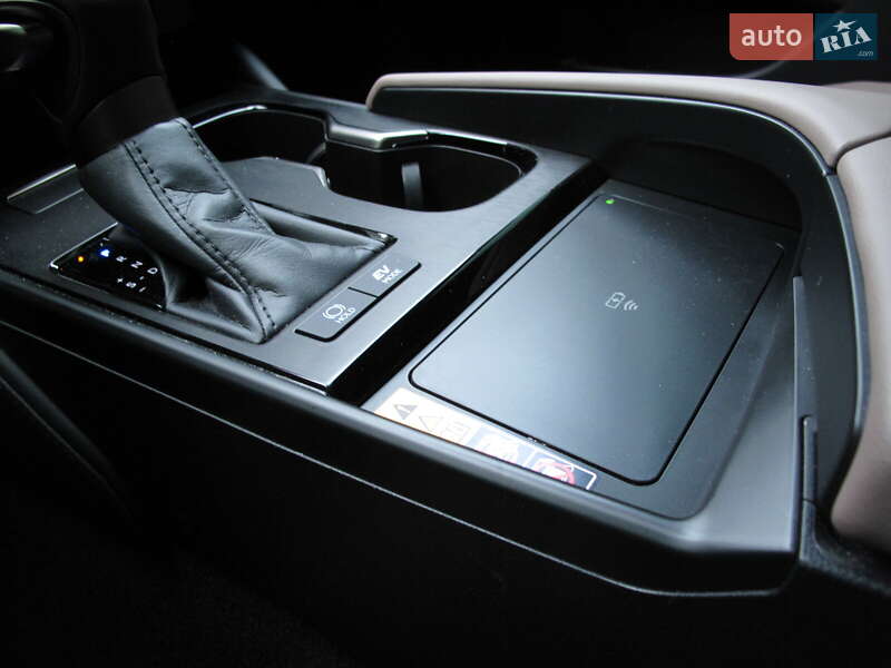 Седан Lexus ES 2024 в Києві фото 74 Седан Lexus ES 2024 в Києві