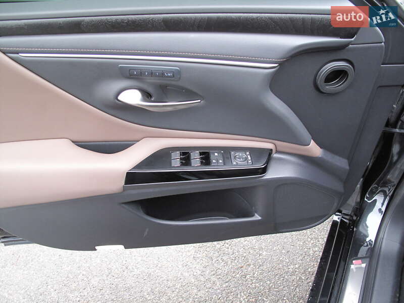 Седан Lexus ES 2024 в Києві фото 96 Седан Lexus ES 2024 в Києві