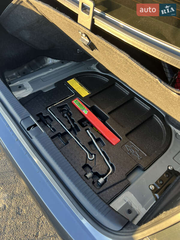 Седан Lexus ES 2013 в Софиевской Борщаговке