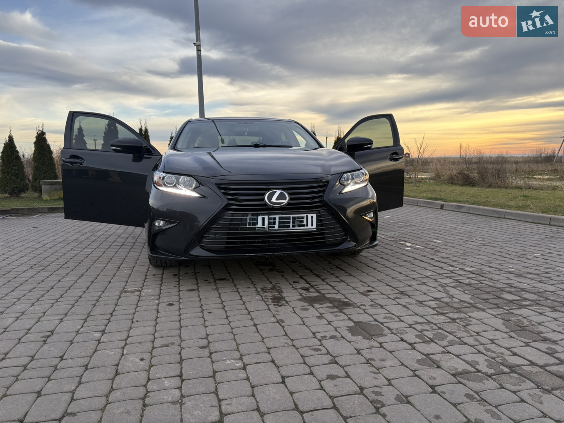 2017 Lexus ES - мініатюра 23