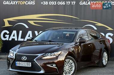 Седан Lexus ES 2016 в Виннице