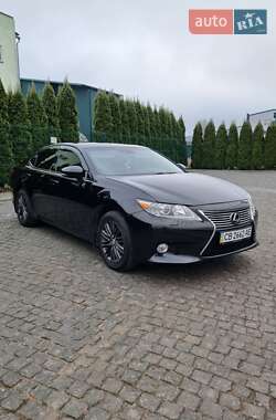 Седан Lexus ES 2012 в Чернигове