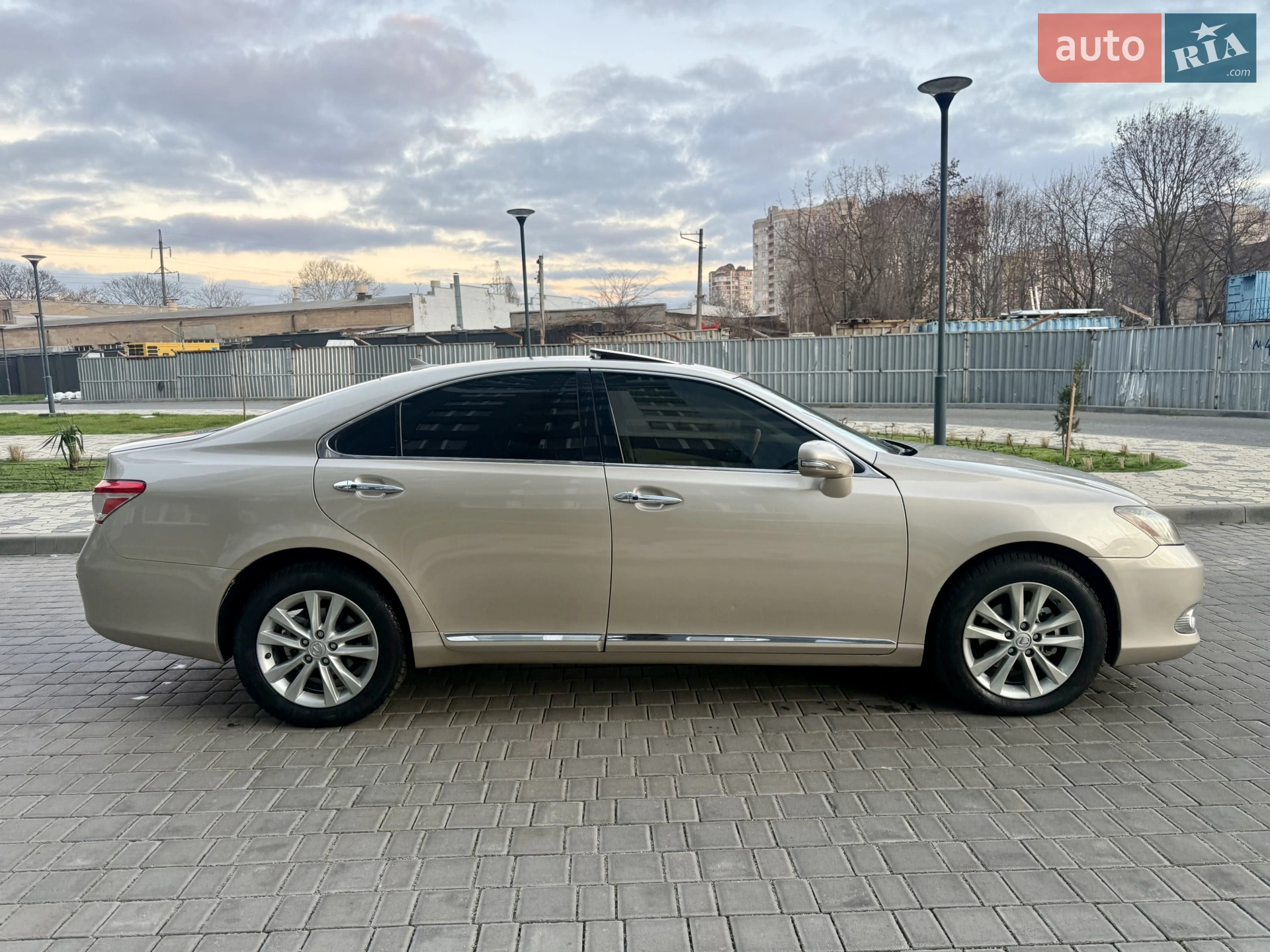 2010 Lexus ES - мініатюра 7