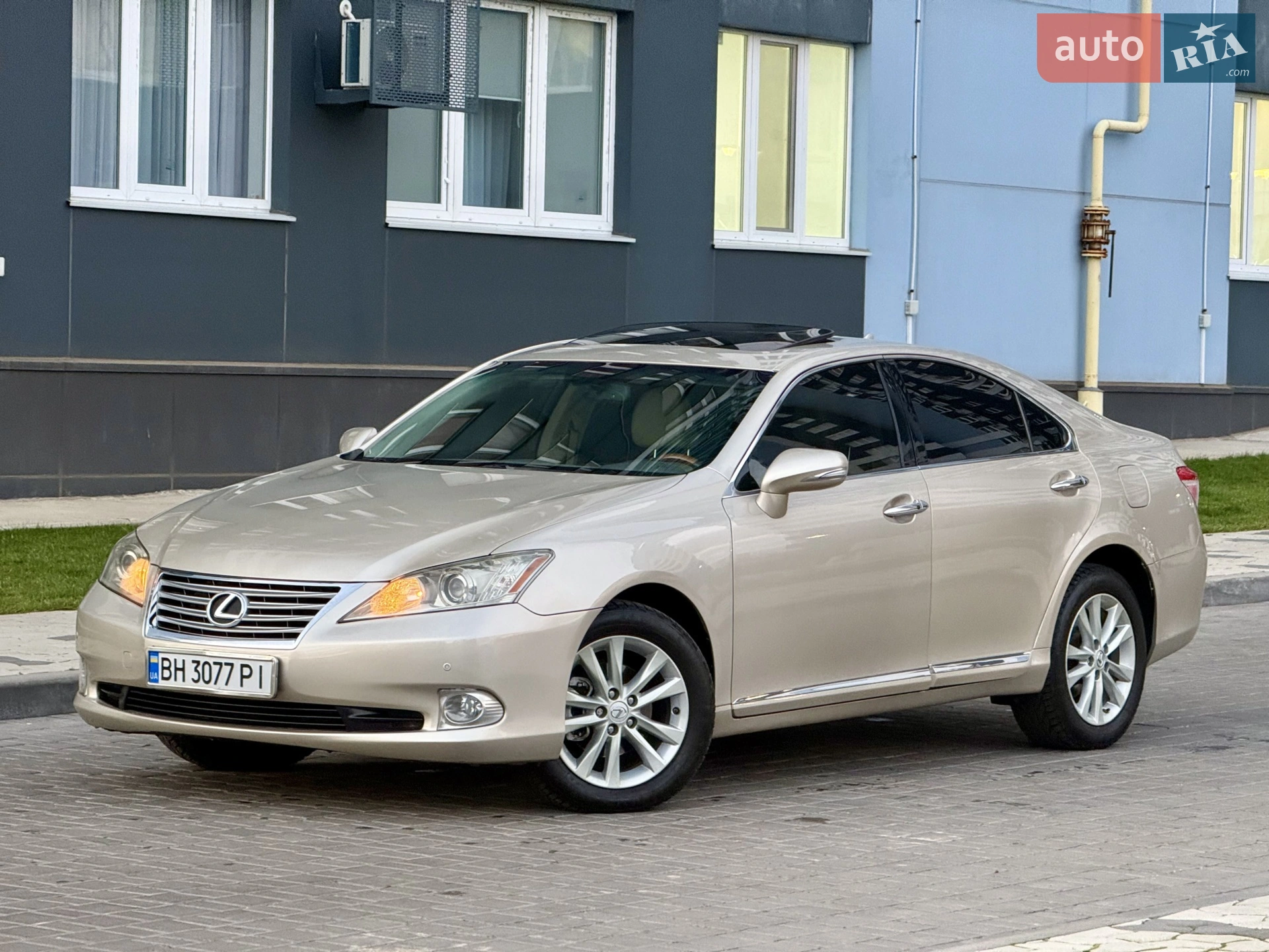 2010 Lexus ES - мініатюра 13
