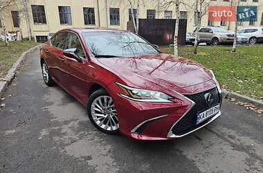 Седан Lexus ES 2019 в Киеве